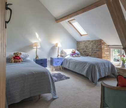 The Granary at Oriel Farm Bedroom 2 - StayCotswold