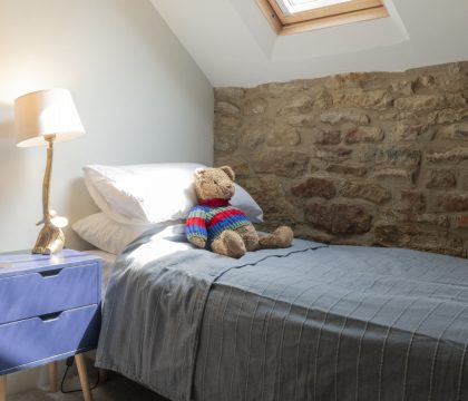 The Granary at Oriel Farm Bedroom 2 - StayCotswold