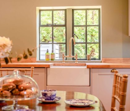Brook Cottage Kitchen - StayCotswold