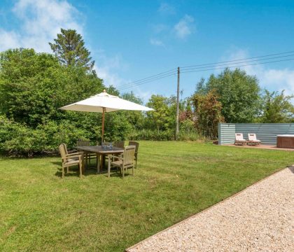 Brook Cottage Garden - StayCotswold