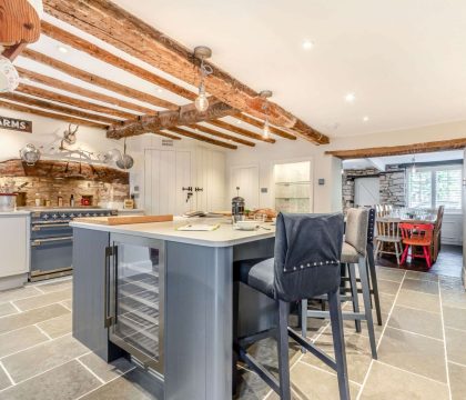 Cross Keys Kitchen - StayCotswold