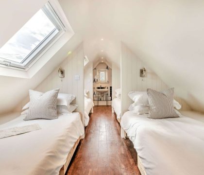 Cross Keys Cottage Bedroom 3 - StayCotswold