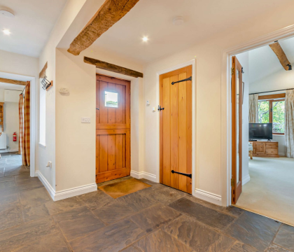 Cider Press Cottage Entrance - StayCotswold