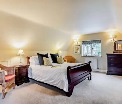 The Glen, Ilmington Master Bedroom - StayCotswold