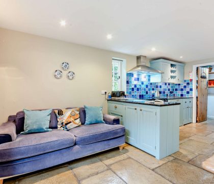 The Glen, Ilmington Kitchen - StayCotswold