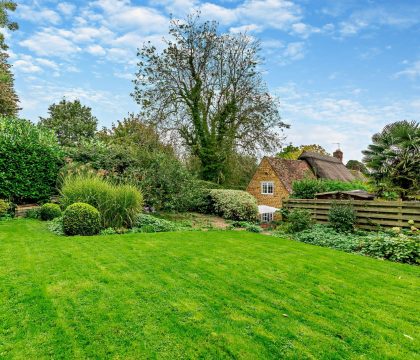 The Glen, Ilmington Garden - StayCotswold