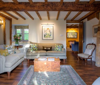 Gardners Cottage Sitting Room - StayCotswold