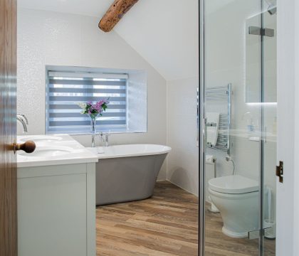 Gardners Cottage Master Bedroom Ensuite - StayCotswold