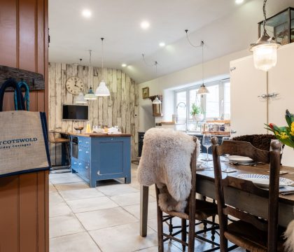 Pinkney House Kitchen - StayCotswold