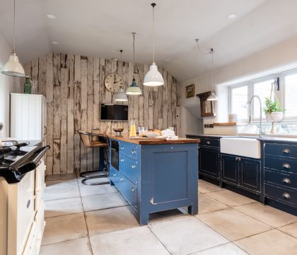 Pinkney House Kitchen - StayCotswold