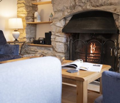 Lilac Cottage Sitting Room - StayCotswold