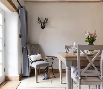 Lilac Cottage Dining Area - StayCotswold