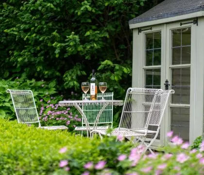 The Glen, Ilmington Garden - StayCotswold