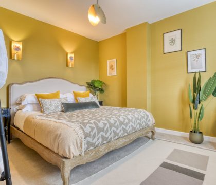 Tansie House Master Bedroom - StayCotswold