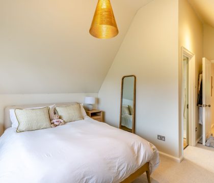 Keepers House Bedroom 4 - StayCotswold