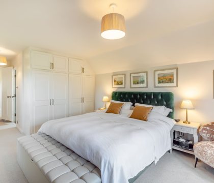 Keepers Lodge Master Bedroom - StayCotswold