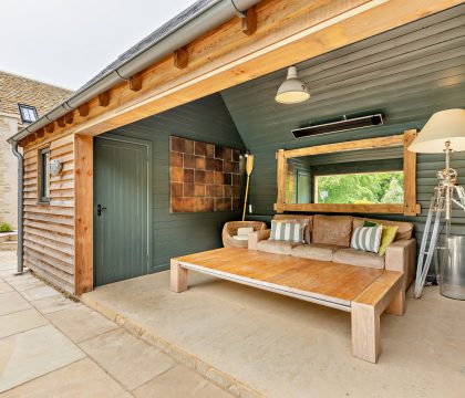 Keepers Lodge Pool House - StayCotswold
