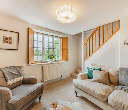Quaint End Living Room - StayCotswold