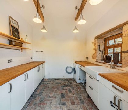 Quaint End Utility - StayCotswold