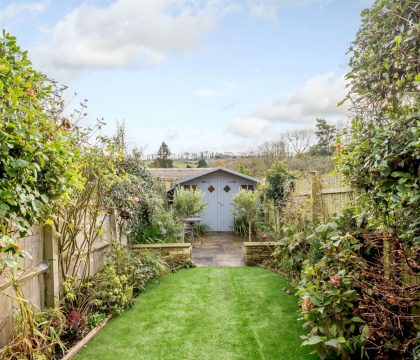 Knoll Cottage Garden - StayCotswold