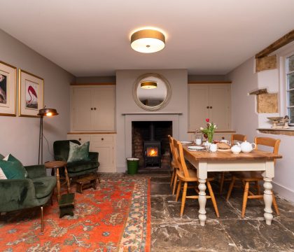 Quaint End Kitchen - StayCotswold