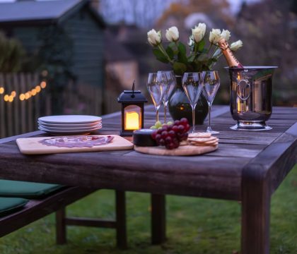 Quaint End Garden - StayCotswold