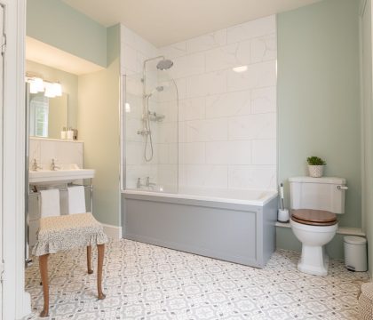 Old Rectory Family Bathroom - StayCotswold