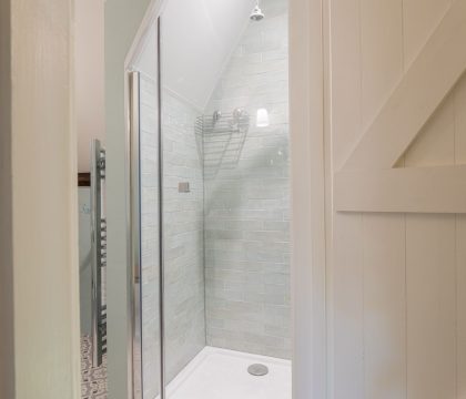 Old Rectory Family Bathroom 2 - StayCotswold
