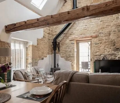 Highgate Sitting Area - StayCotswold