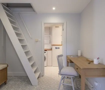 Yew Tree Cottage Study - StayCotswold