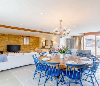 High Barn & Little Barn Kitchen - StayCotswold