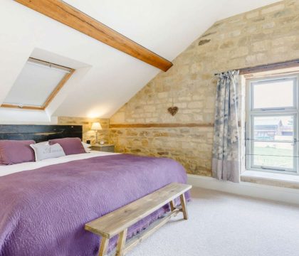 High Barn & Little Barn Bedroom - StayCotswold