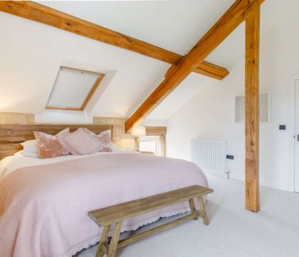 High Barn & Little Barn Bedroom - StayCotswold