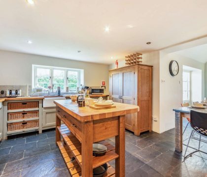Winterberry Cottage Kitchen - StayCotswold