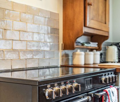 Winterberry Cottage Kitchen - StayCotswold
