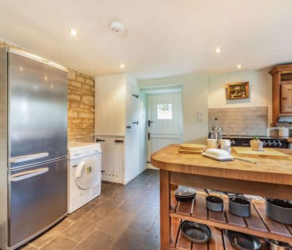 Winterberry Cottage Kitchen - StayCotswold
