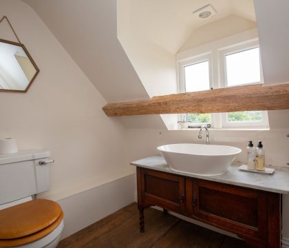 Ford Bank Cottage Master Bedroom Ensuite - StayCotswold