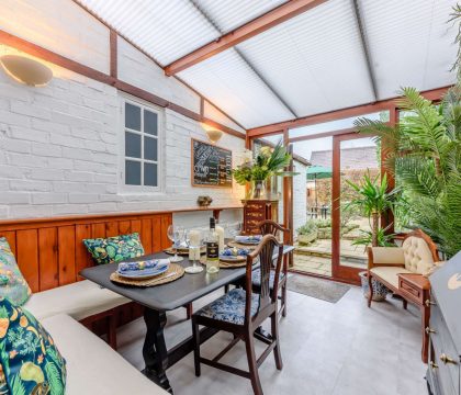 Summer Hayes Dining Room - StayCotswold