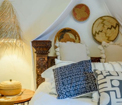 Summer Hayes Double Bed - StayCotswold
