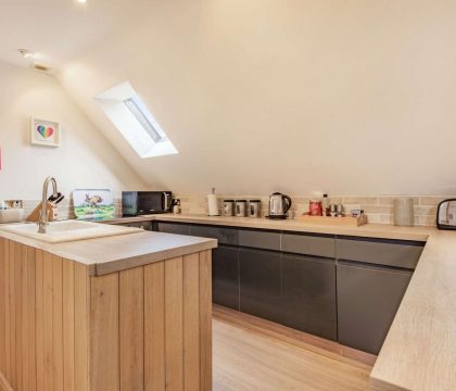 Rainbow Barns Kitchen - StayCotswold