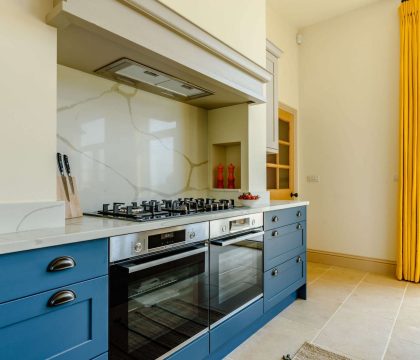 Coppers Barn Kitchen - StayCotswold 
