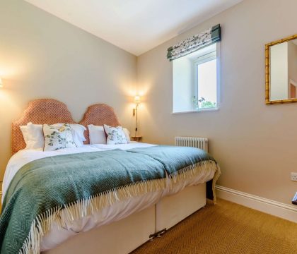 Coppers Barn Bedroom 5 - StayCotswold 