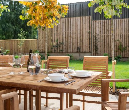 Coppers Barn Outside Sitting Area - StayCotswold 