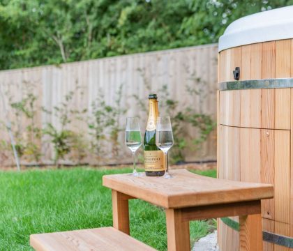 Coppers Barn Hot Tub - StayCotswold