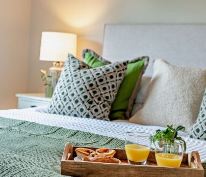 Perry Cottage Bedroom - StayCotswold