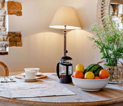 Perry Cottage Dinning Area - StayCotswold