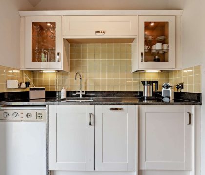 Perry Cottage Kitchen - StayCotswold