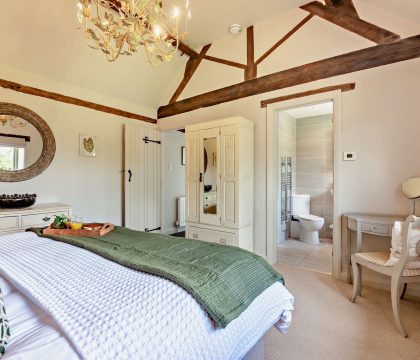 Perry Cottage Bedroom - StayCotswold