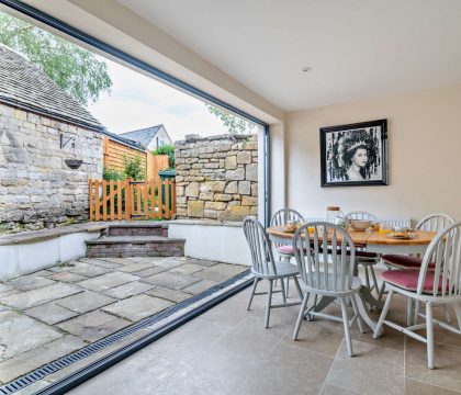 Cub Cottage Kitchen - StayCotswold