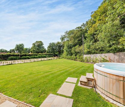Coppers Barn Hot Tub - StayCotswold
